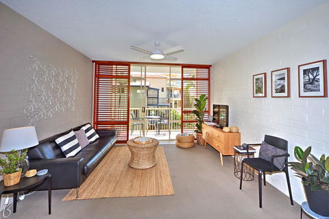 Surf Dance Apartments - Accommodation Mooloolaba 10