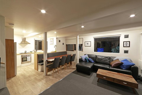 Wedgetail - Accommodation Mooloolaba 2