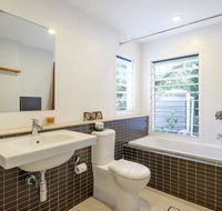 Whispering Trees - Accommodation Mooloolaba