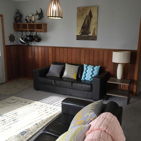 Rose Cottage Sisters Beach Accommodation - Accommodation Mooloolaba 3