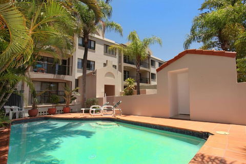 2 Bedroom Apt On Parkyn Parade With Pool And Airvconditioning - Accommodation Mooloolaba 3