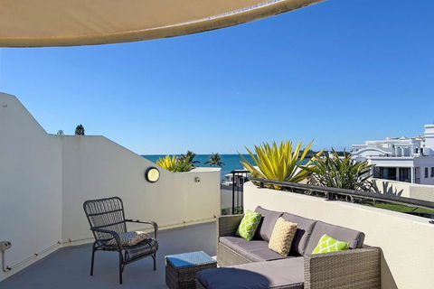 2 Bedroom Apartment, Sleeps 5 In Central Mooloolaba Resort - Accommodation Mooloolaba 2