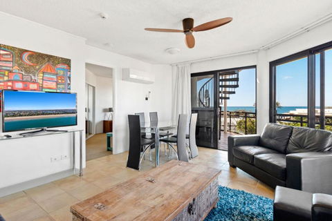2 Bedroom Apartment, Sleeps 5 In Central Mooloolaba Resort - Accommodation Mooloolaba 3
