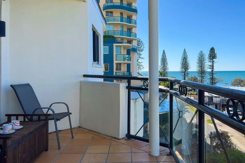 2 Bedroom Apartment, Sleeps 5 In Central Mooloolaba Resort - Accommodation Mooloolaba 4