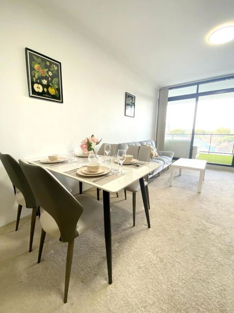A Cozy 2B2B Apartment Near Airport & Train Station - Accommodation Mooloolaba 1