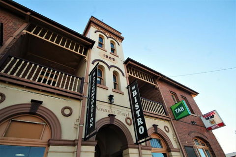 Abermain Hotel - Accommodation Mooloolaba 2