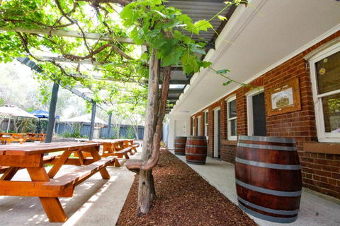 Abermain Hotel - Accommodation Mooloolaba 0