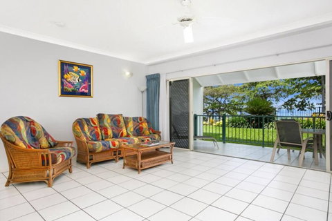 Absolute Beachfront Apartment - Accommodation Mooloolaba 0