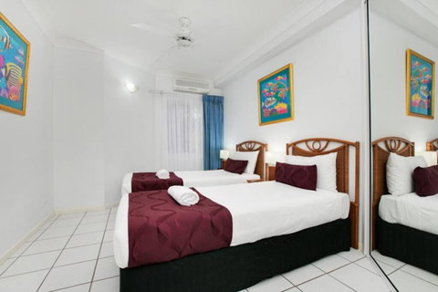 Absolute Beachfront Apartment - Accommodation Mooloolaba 2