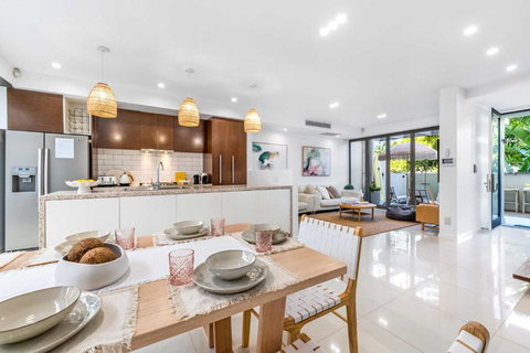 Absolute By Khove - Accommodation Mooloolaba 1