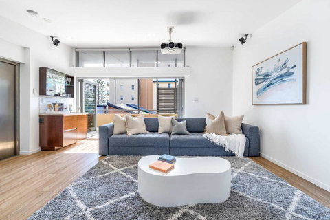 Absolute By Khove - Accommodation Mooloolaba 2