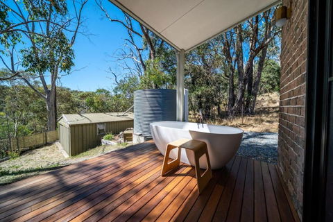 Adelaide Hills Retreat - Surrounded By Nature - Accommodation Mooloolaba 1