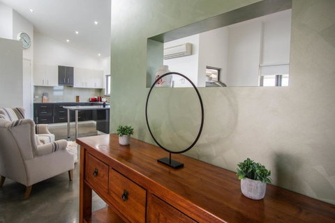 Alfra 23 - Accommodation Mooloolaba 1