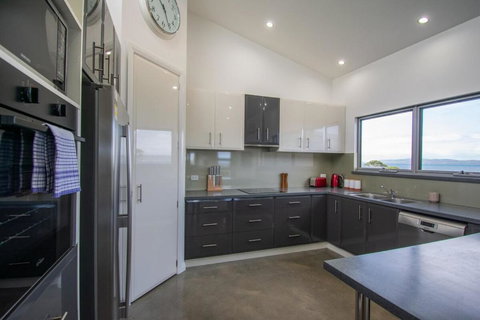 Alfra 23 - Accommodation Mooloolaba 4