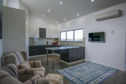 Alfra 23 - Accommodation Mooloolaba 3