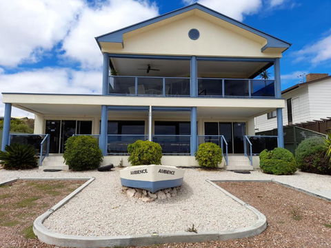 Ambience Apartments Penthouse - Accommodation Mooloolaba 4