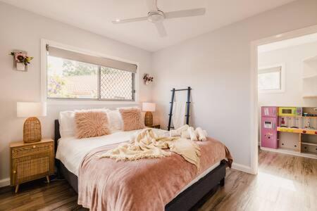 An Idyllic Boho Style Retreat High-end Kitchenware - Accommodation Mooloolaba 2