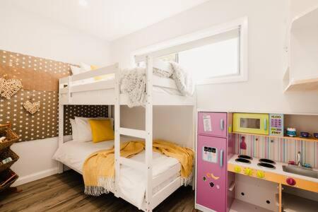 An Idyllic Boho Style Retreat High-end Kitchenware - Accommodation Mooloolaba 4