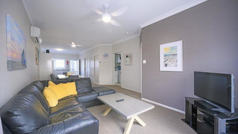 Apartment 31 - The Meridian - Accommodation Mooloolaba 4