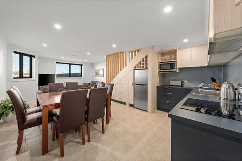 Arlberg 6 - Accommodation Mooloolaba 0
