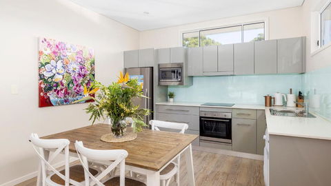 Art House Shoal Bay - Accommodation Mooloolaba 3