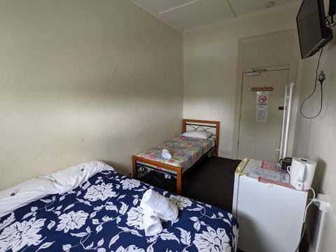 Australian Hotel - Accommodation Mooloolaba 3