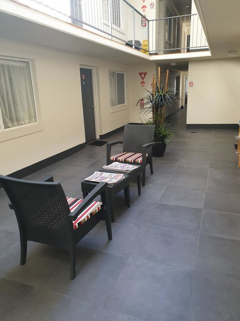 Southport Motel & Apartments - Accommodation Mooloolaba 7