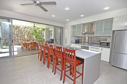 48 Boardrider Crescent, Mt Coolum - Pet Friendly, WiFi, Linen Incl. 500 BOND - Accommodation Mooloolaba 2