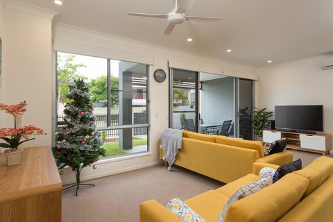 The Residences@Hillside - Accommodation Mooloolaba 3