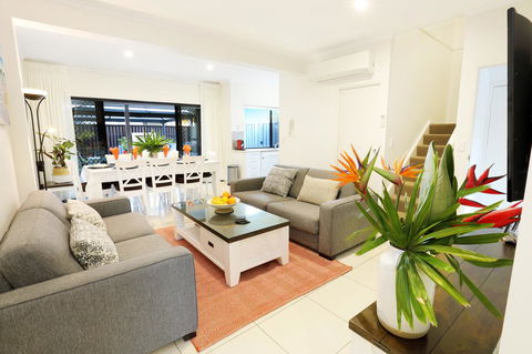 Lotus Retreat - Accommodation Mooloolaba 0