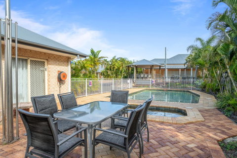 Coopers Colonial Motel - Accommodation Mooloolaba 1