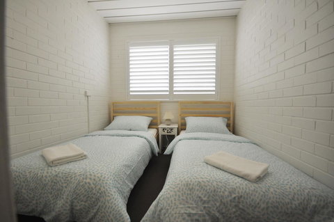 Ocean Wave - Accommodation Mooloolaba 15