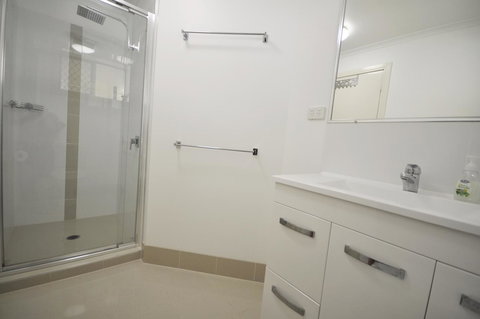 Ocean Wave - Accommodation Mooloolaba 14