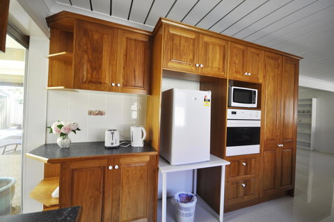 Ocean Wave - Accommodation Mooloolaba 4