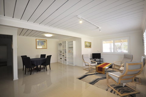 Ocean Wave - Accommodation Mooloolaba 8