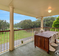 Immaculate Spacious Second Floor Unit Overlooking Pristine Parklands - Accommodation Mooloolaba