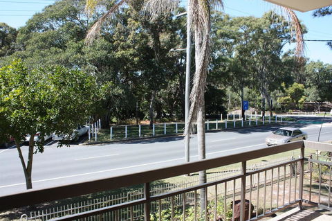 Close To Surf Beach, Surf Club, Hotel And Shops - Boyd St, Woorim - Accommodation Mooloolaba 5