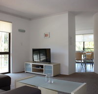 Close to Surf Beach Surf Club Hotel and Shops - Boyd St Woorim - Accommodation Mooloolaba