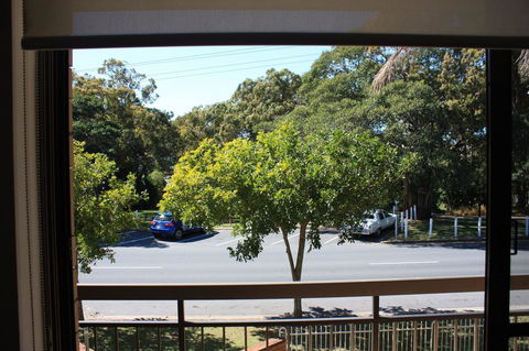 Close To Surf Beach, Surf Club, Hotel And Shops - Boyd St, Woorim - Accommodation Mooloolaba 1