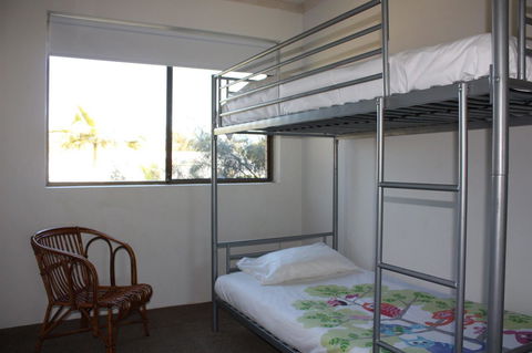 Close To Surf Beach, Surf Club, Hotel And Shops - Boyd St, Woorim - Accommodation Mooloolaba 2