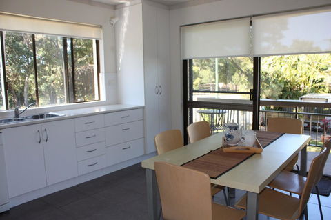 Close To Surf Beach, Surf Club, Hotel And Shops - Boyd St, Woorim - Accommodation Mooloolaba 15