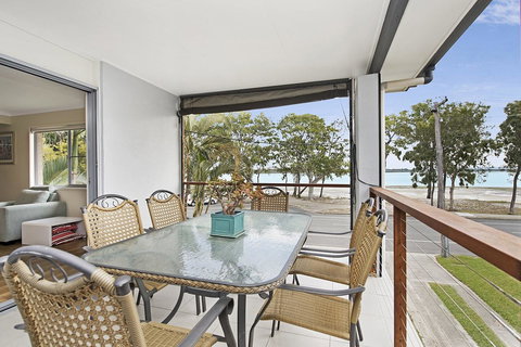 Fishing And Swimming At Your Doorstep - Sylvan Beach Esp, Bellara - Accommodation Mooloolaba 0