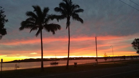 Fishing And Swimming At Your Doorstep - Sylvan Beach Esp, Bellara - Accommodation Mooloolaba 7