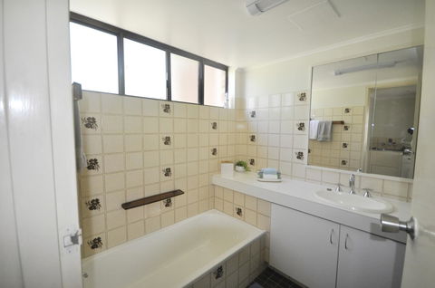 Crystal Waters On The Beach - Accommodation Mooloolaba 2