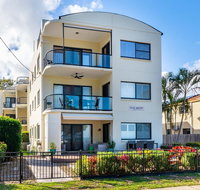 Waterfront views from private rooftop balcony - Bayview South Esp Bongaree - Accommodation Mooloolaba