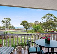 Huge top floor unit across the road....Waterfront - Accommodation Mooloolaba