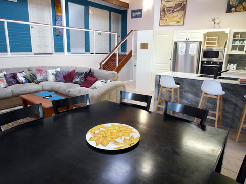 Gone Fishin - Accommodation Mooloolaba 2