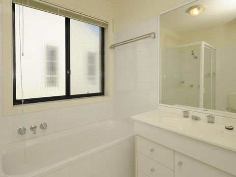 'Bagnall Views' 2/161 Government Rd - Stylish & Modern Duplex Across The Road To The Waters Edge - Accommodation Mooloolaba 1