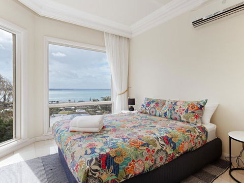 'Baylife Villa' 4a Warruga St - Large Home With WIFI, Netflix, Aircon, Linen & Spectacular Views - Accommodation Mooloolaba 2