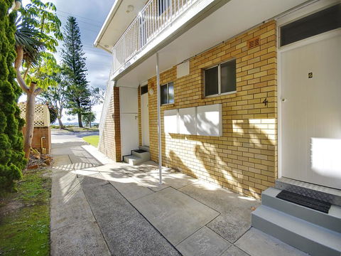 'Beachside' Shoal Bay, Unit 4 - Accommodation Mooloolaba 0